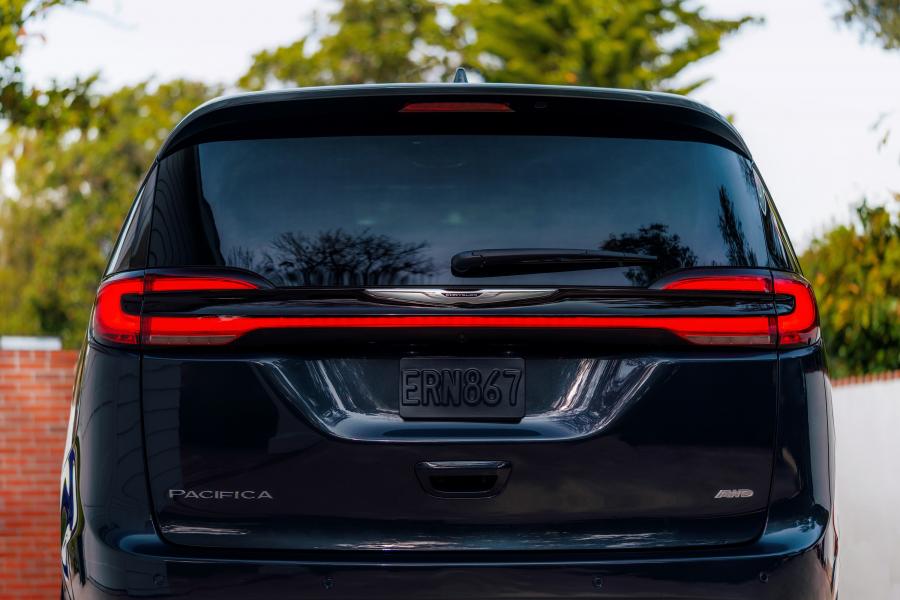 Детали экстерьера Chrysler Pacifica Pinnacle AWD (RU) 2020 года  (фото 18 из 82)
